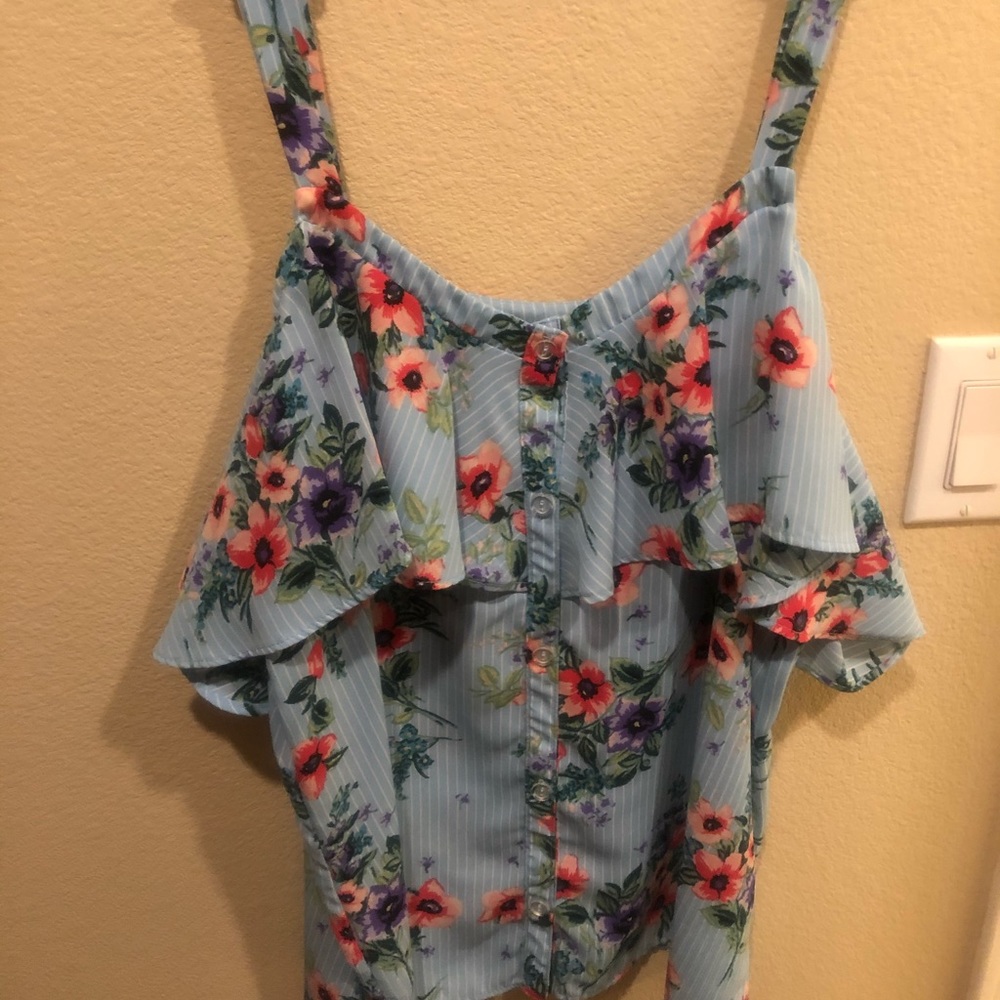 Off the shoulder tank top with lace trim